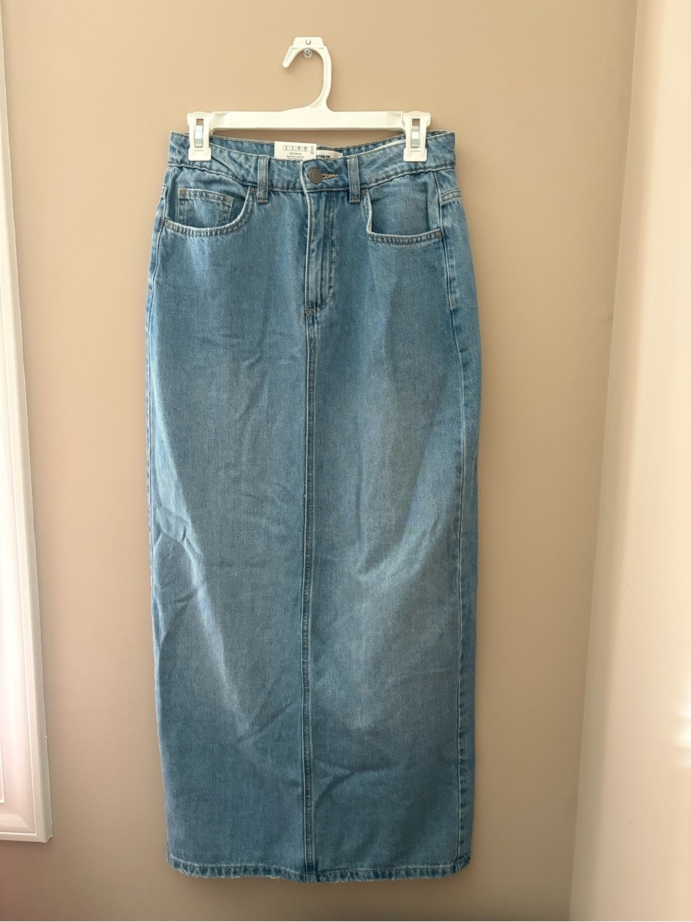 Cotton On Classic Light Wash Denim Maxi Jean Skirt NWTS Size 4 - Picture 2 of 6